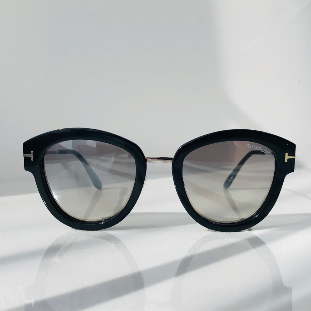 New TOM FORD Mia Rounded Black Sunglasses - Picture 4 of 16